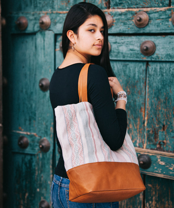 tupu peruvian tote model