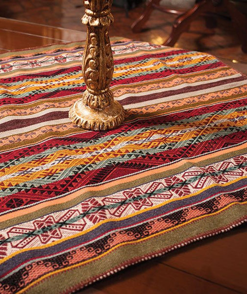 Daniel Master Weaver Peruvian Manta, Peruvian decorative rug, traditional lliqlla, artisan rug