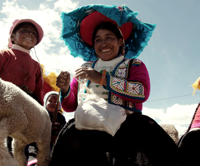 traditonal quechua weaver